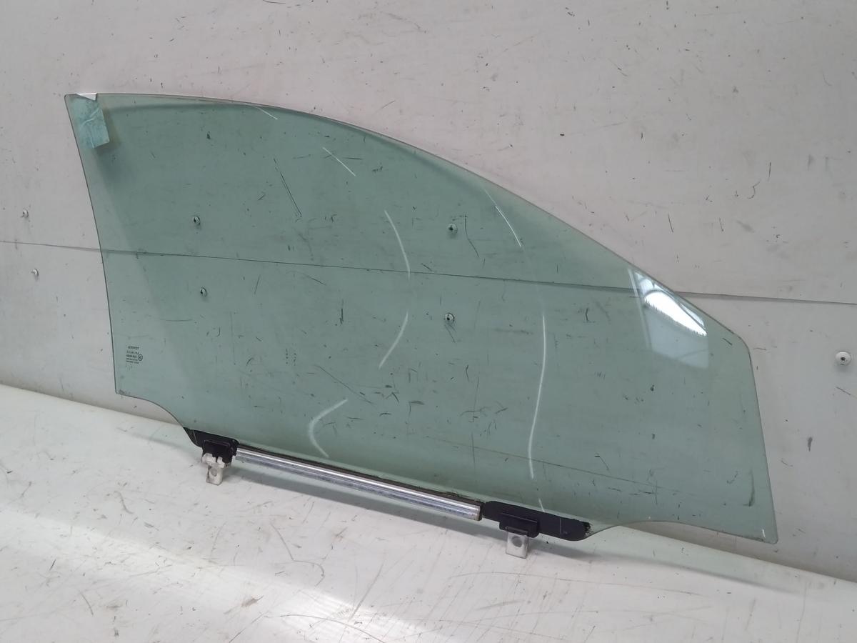 Toyota Avensis T25 original T&uuml;rscheibe vorn links gr&uuml;ncolor BJ2004