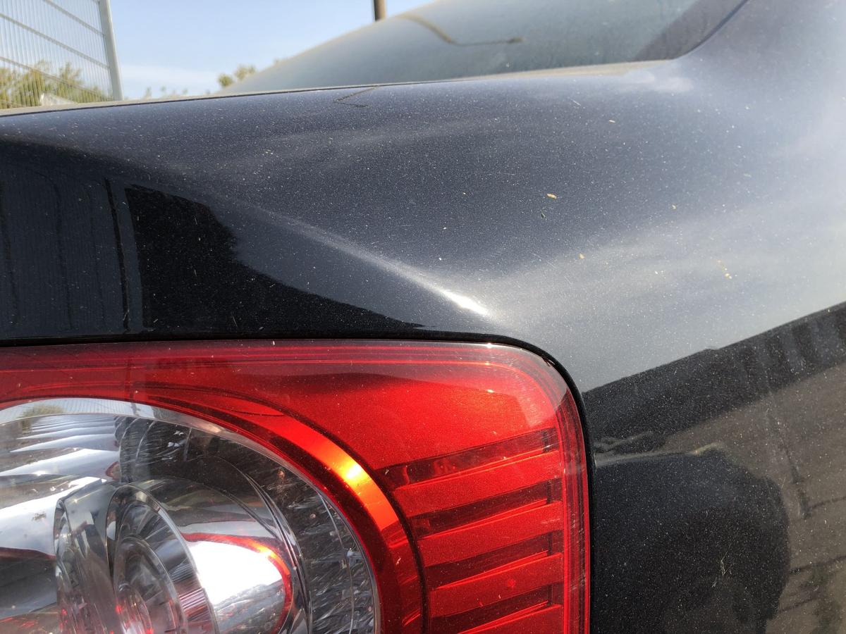 VW Jetta 1K Rückleuchte rechts außen Ecke Heckleuchte LED Schlusslicht