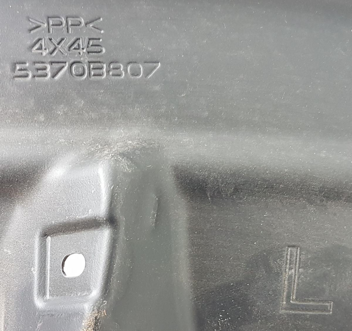 Mitsubishi Eclipse Cross Radhausschale vorn links in schwarz Bj2023 5370B807