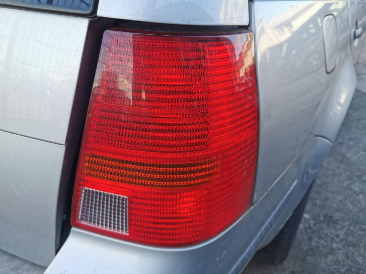 VW Golf IV 4 1J Kombi Rückleuchte Schlussleuchte Rücklicht Lampe hinten rechts