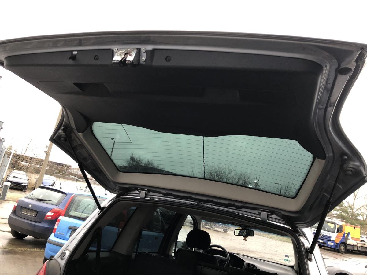 Opel Zafira A Heckklappe mit Scheibe Delle Kofferraumklappe Rohbau Lichtsilber