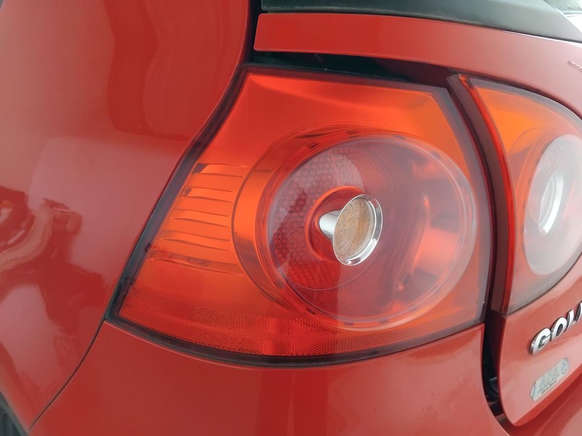 VW Golf 5 1K original R&uuml;ckleuchte Schlussleuchte links aussen Flie&szlig;heck BJ2004