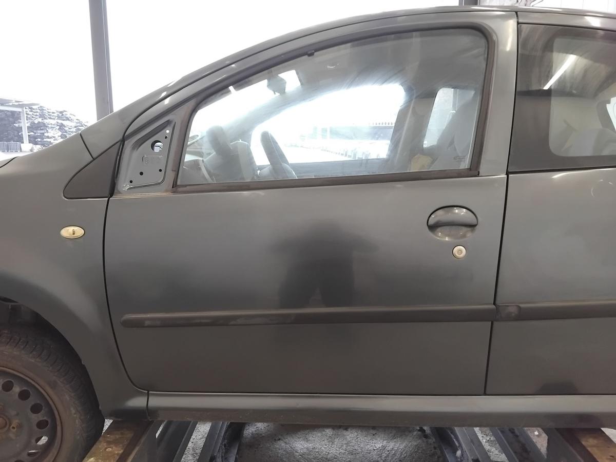 Peugeot 107 T&uuml;r vorn links Fahrert&uuml;r KTA dark grey mica 5-t&uuml;rig BJ2009
