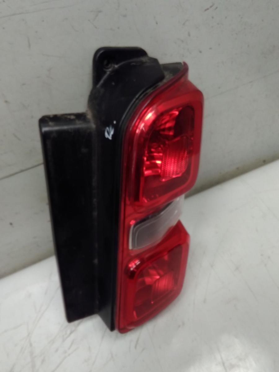 Opel Vivaro C original R&uuml;ckleuchte Heckleuchte rechts 9808243080 BJ2022