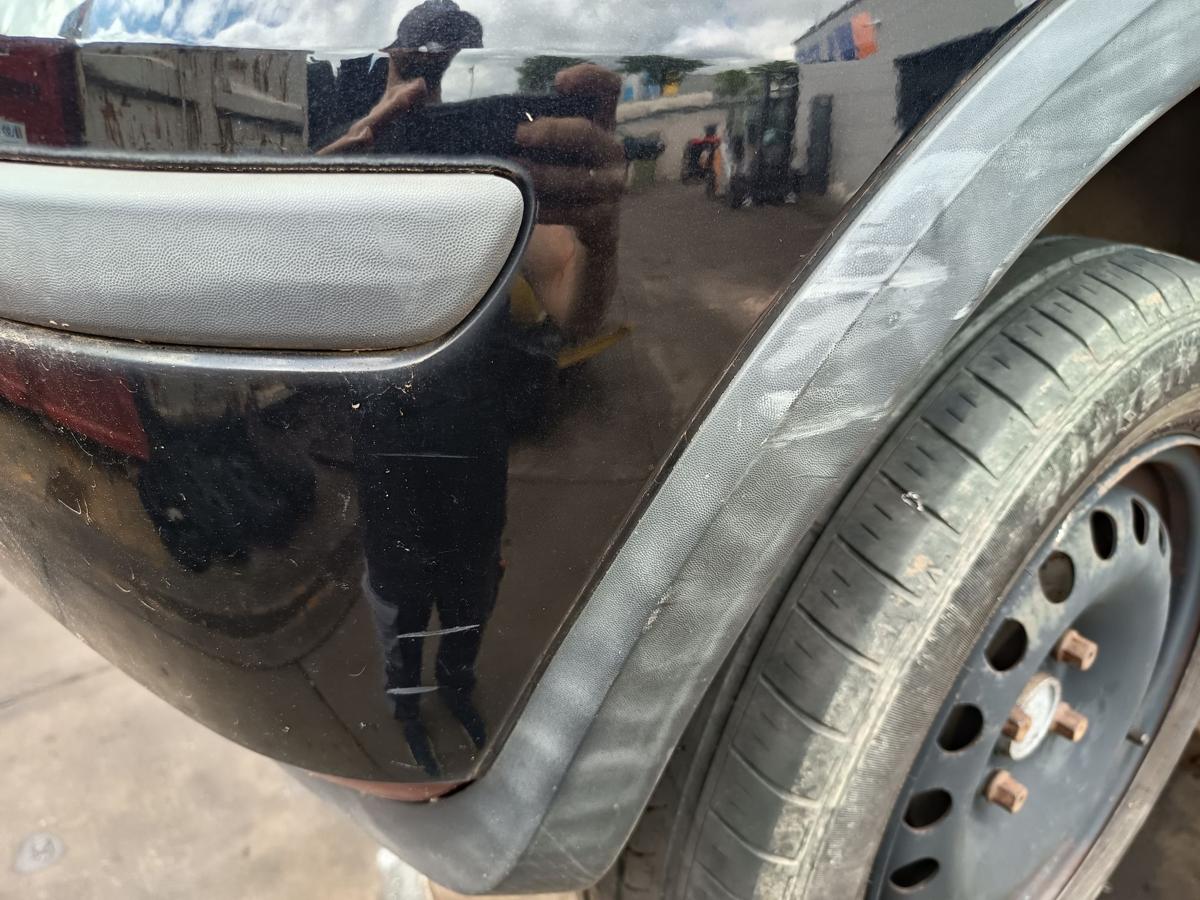 Opel Corsa C original Sto&szlig;stange F&auml;nger hinten Heck Z20R Saphirschwarz Bj 2003
