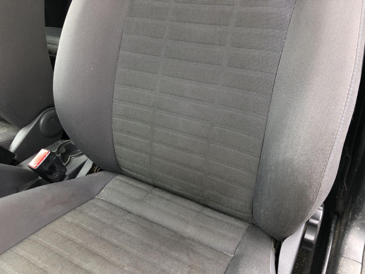VW Polo 9N3 Sitz vorn links Fahrersitz nur f&uuml;r 3 t&uuml;rer Stoff mit Sitzheizung