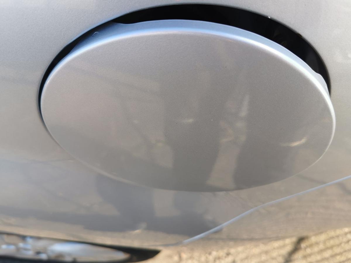 Mazda 6 GH Kombi Tankklappe Tankdeckel Tankverschluss hinten links 22V Sunlight