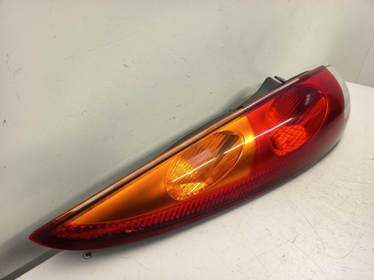 Nissan Almera Tino original R&uuml;ckleuchte links Heckschlusslicht Bj 2005