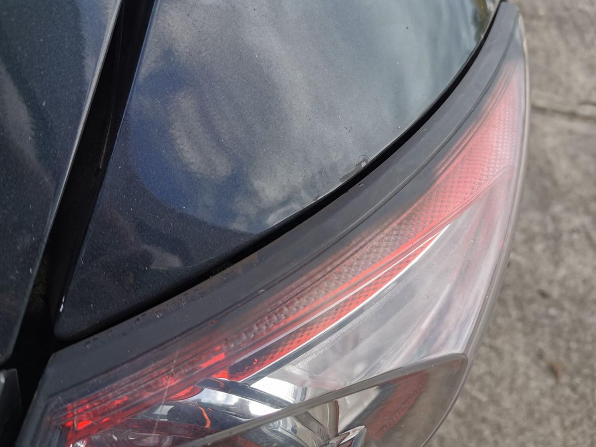 Mazda 3 BL Rückleuchte Schlussleuchte Rücklicht hinten aussen rechts 5 Türer
