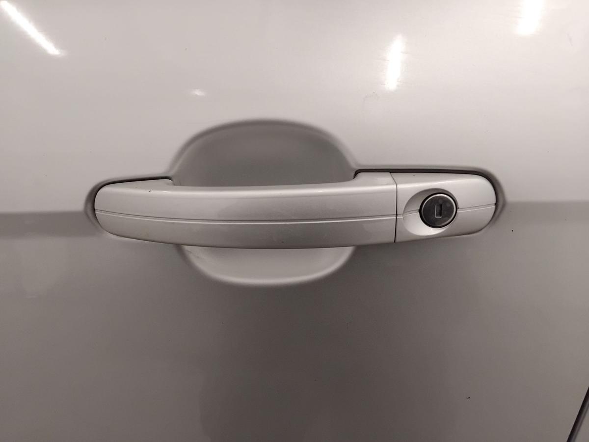 Ford Focus 3 DYB Flie&szlig;heck T&uuml;r vorn links Fahrert&uuml;r Polar-Silber Metallic BJ2012