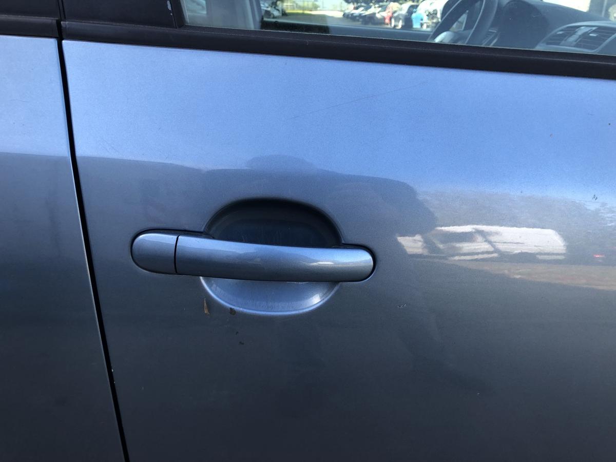 Skoda Fabia II 2 Typ 5J T&uuml;r vorn rechts Beifahrert&uuml;r im Rohbau LF5X Satin Grey