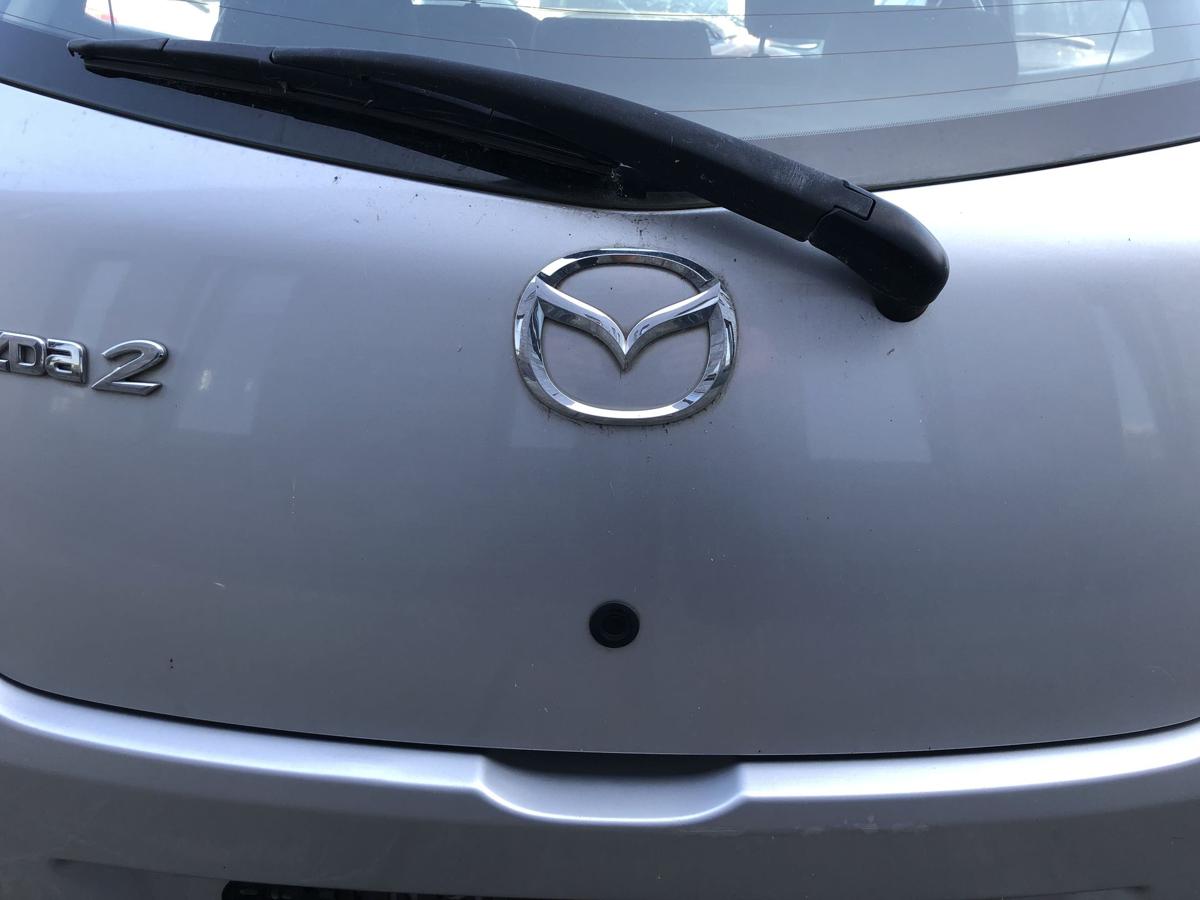 Mazda 2 DE Heckklappe Kofferklappe Kofferraumdeckel silber Heckscheibe