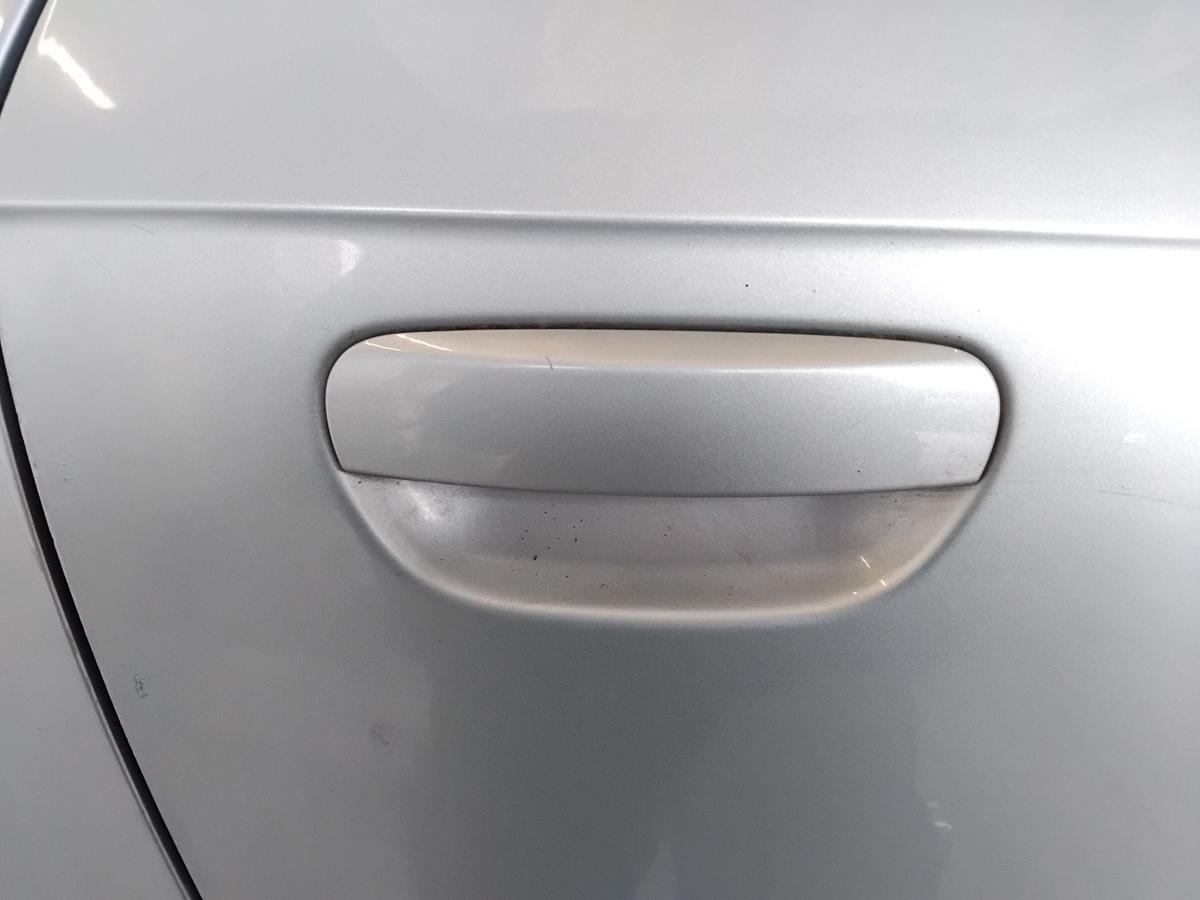 Audi A3 8P T&uuml;r vorn rechts Beifahrert&uuml;r 3-T&uuml;rer LY5J Liquidblaumetallic BJ2007