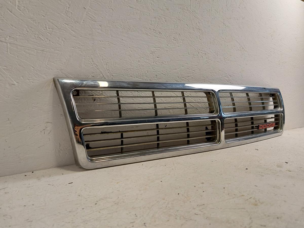 Dodge Caravan ES Grill Kühlergrill Frontgrill Chrom