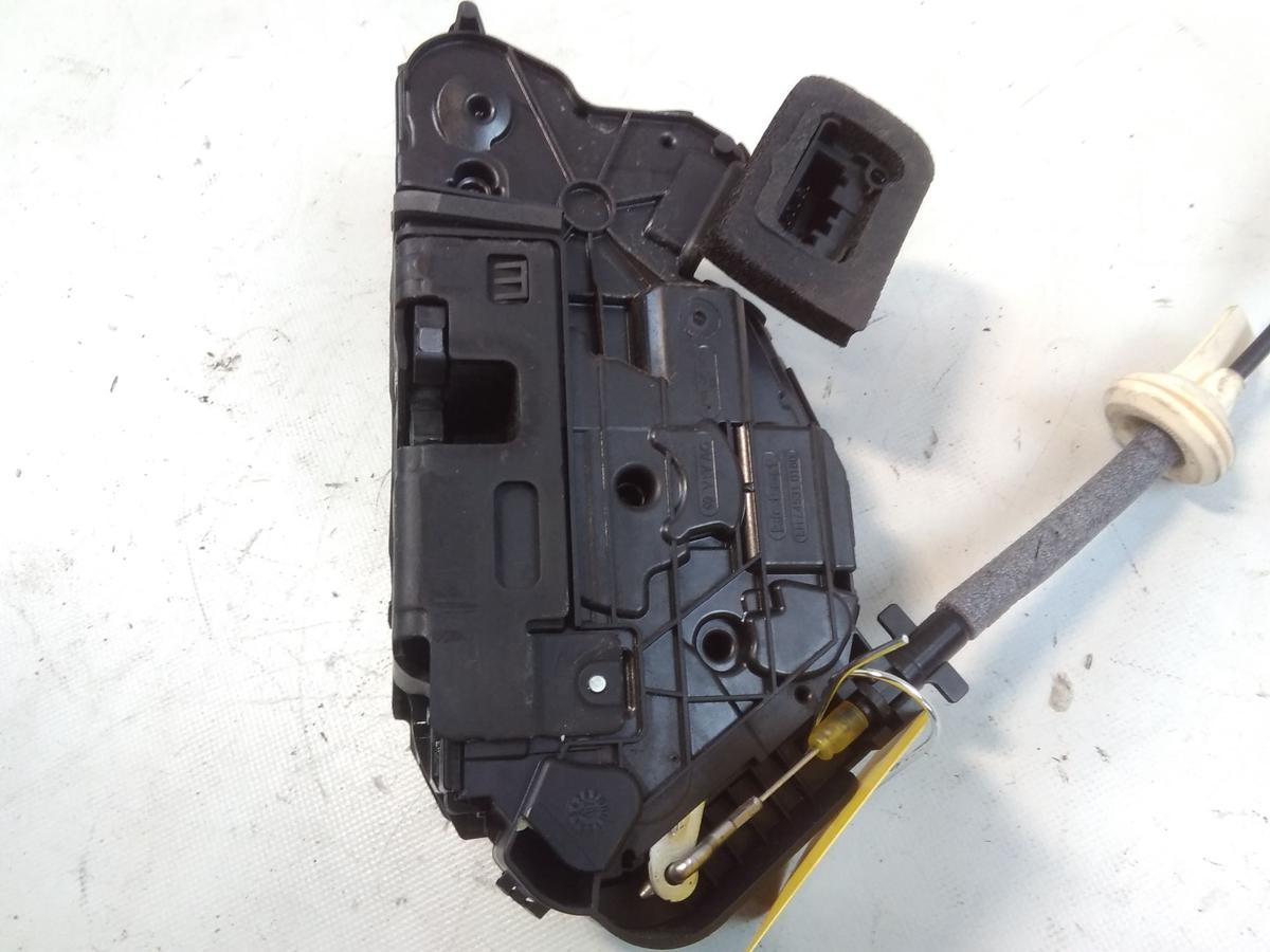 VW Golf 7 orig T&uuml;rschlo&szlig; vorn links mit Zentralverriegelung 5TB837015A BJ2017