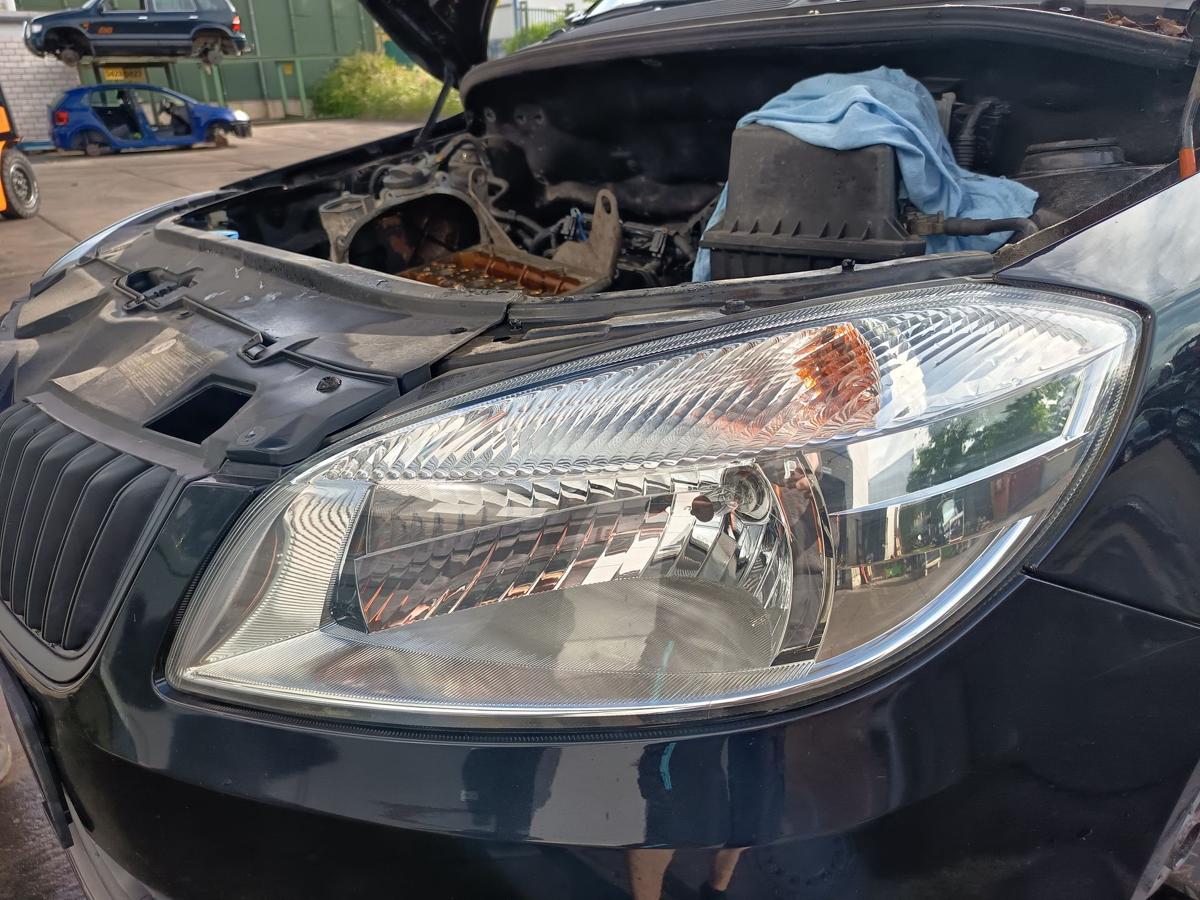 Skoda Fabia II 5J original Scheinwerfer links Halogen/Haupt/Licht/Front Bj 2012