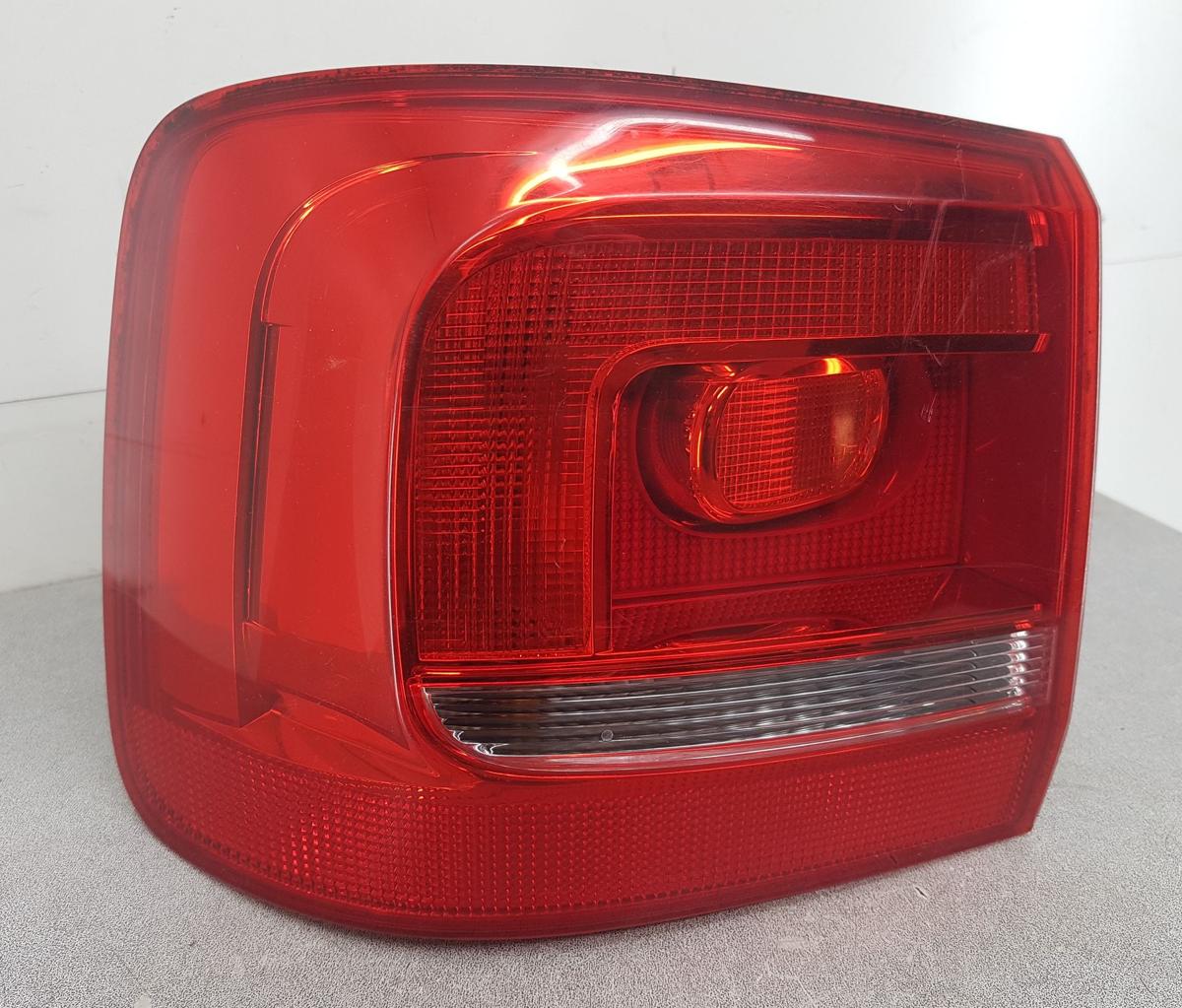 VW Touran 1T3 R&uuml;ckleuchte R&uuml;cklicht au&szlig;en links Bj2013 Modell ab 2010