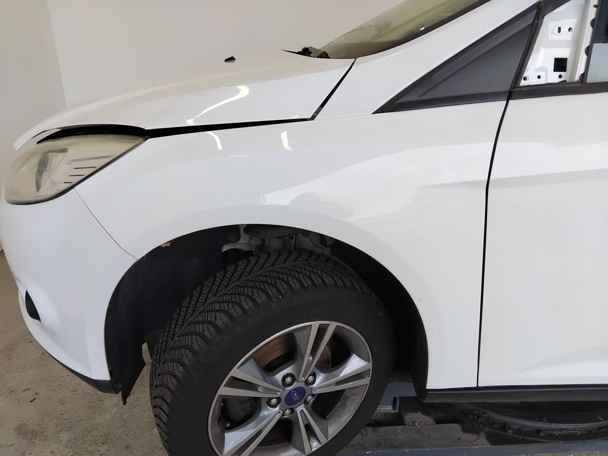 Ford Focus 3 DYB original Kotflügel vorn links frostweiss BJ2013