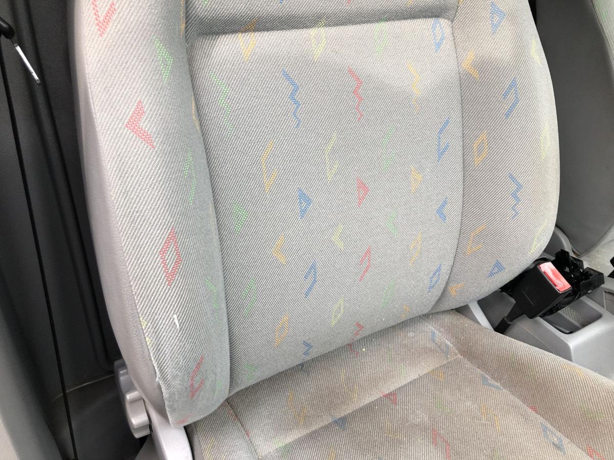 VW Caddy 2K Sitz vorn rechts Beifahrersitz Stoff Autositz
