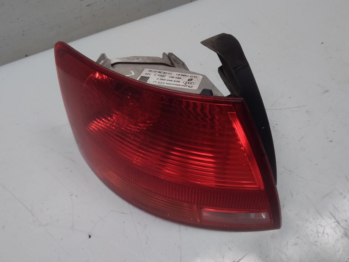 Audi A4 8E B7 Avant Kombi original Rückleuchte Heckleuchte links Bj.2006