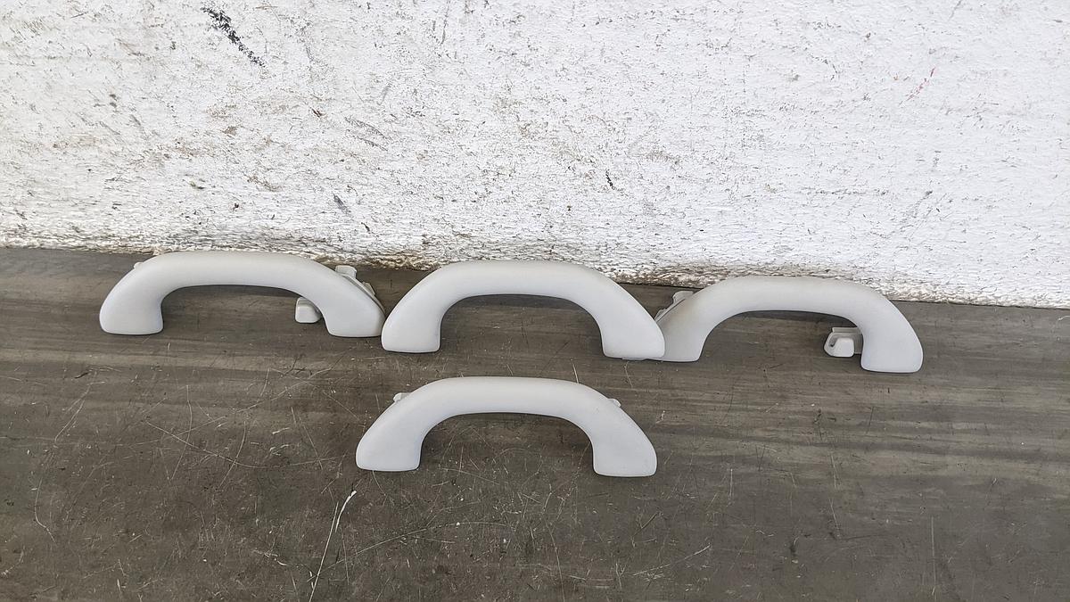 VW Jetta 1K2 Satz Haltegriffe Dach Griffe Angstgriff 4Stk