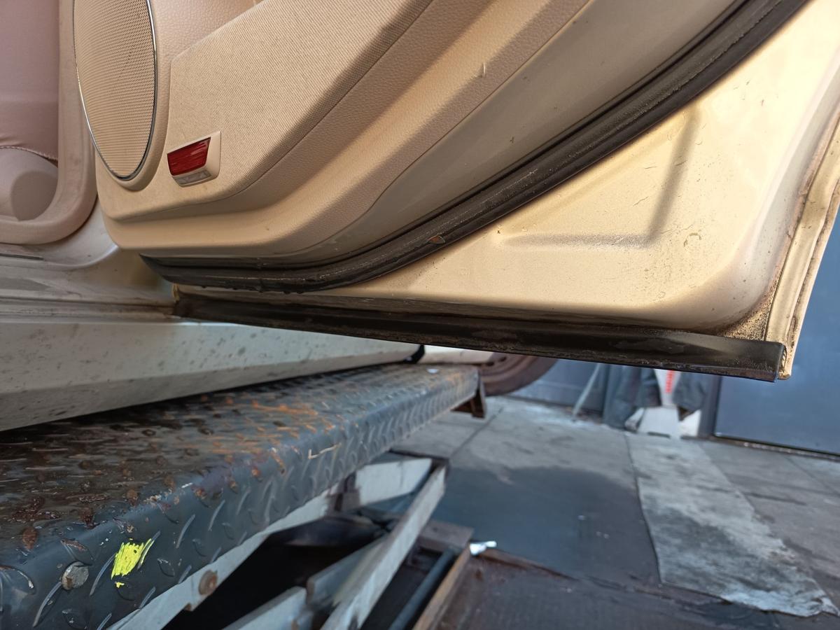 Mercedes S204 T-Modell original T&uuml;r hinten rechts Fond 794 Perlbeige Bj 2009