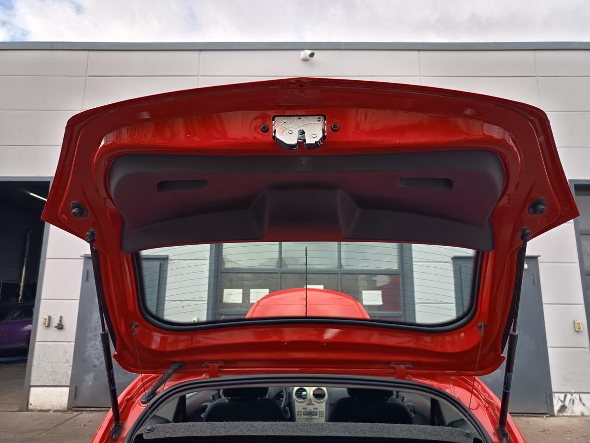Opel Corsa D original Heckklappe mit Scheibe 3 T&uuml;rer Z547 Rot Baujahr 2009