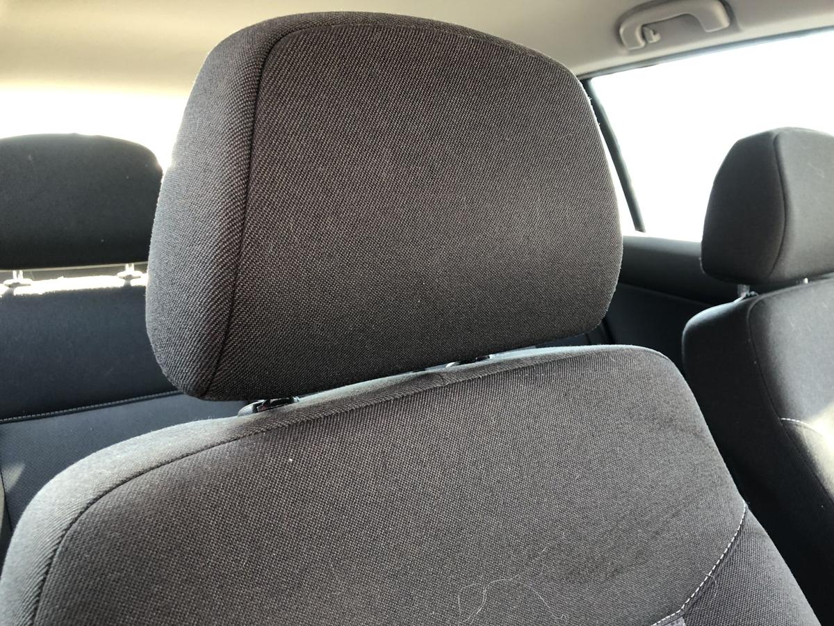 Opel Astra H Caravan Sitz vorn rechts Beifahrersitz ohne Heizung Stoffsitz