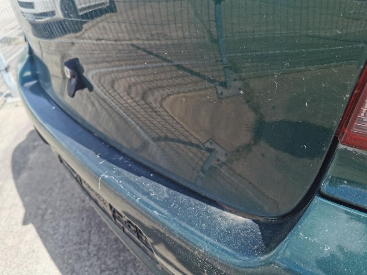 Toyota Yaris P1 Heckklappe Klappe Kofferklappe hinten 6R4 Dark Green 3 Türer