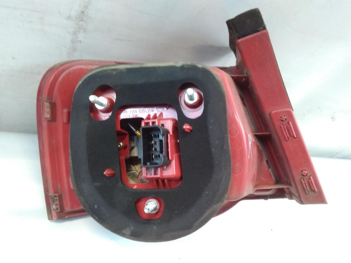 VW Passat 3C B6 Limousine original R&uuml;ckleuchte Heckleuchte rechts au&szlig;en BJ2009