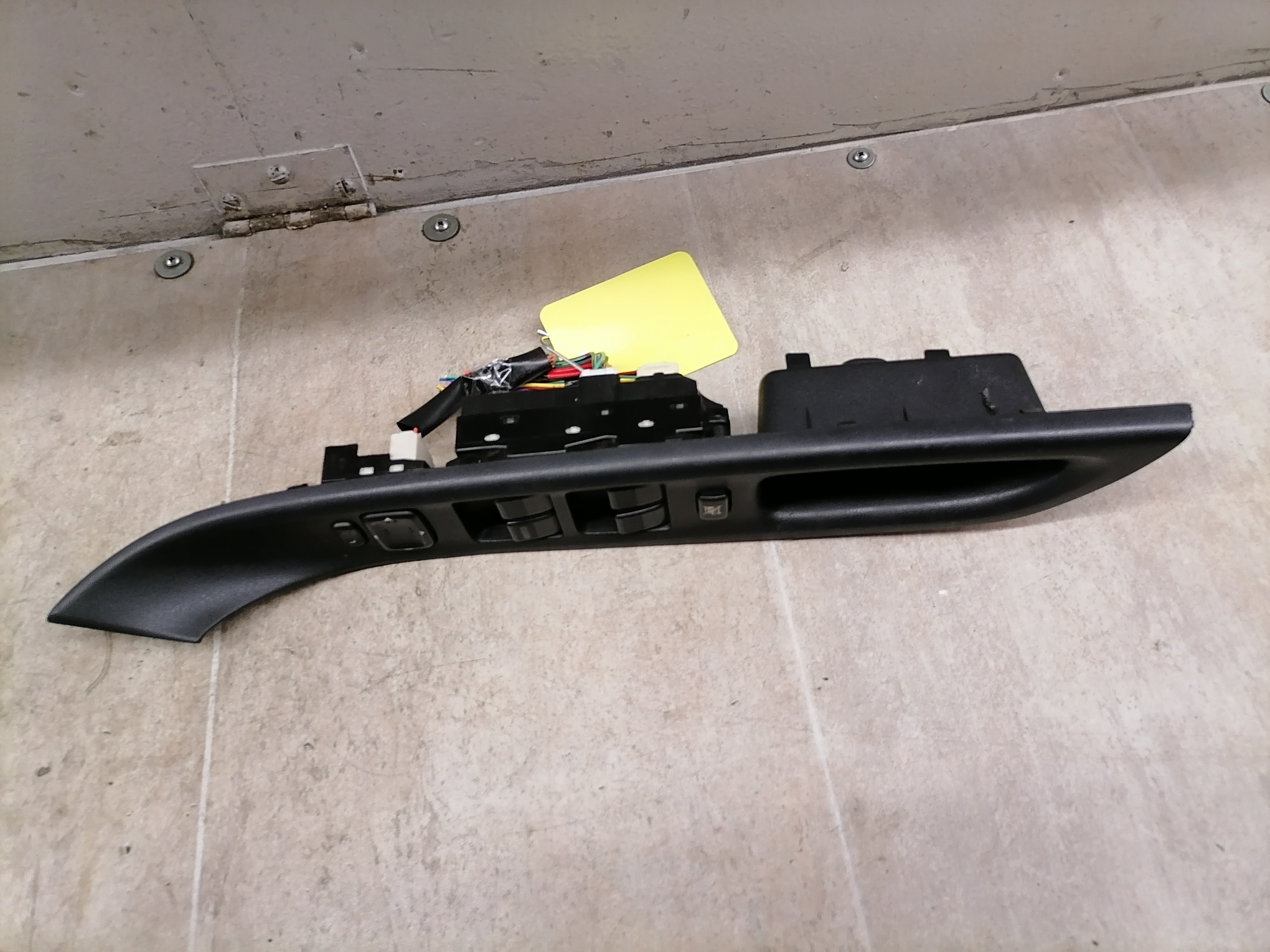 Mazda 6 (GY) 02-07 Schalter Fensterheber 4-Fach vorn links