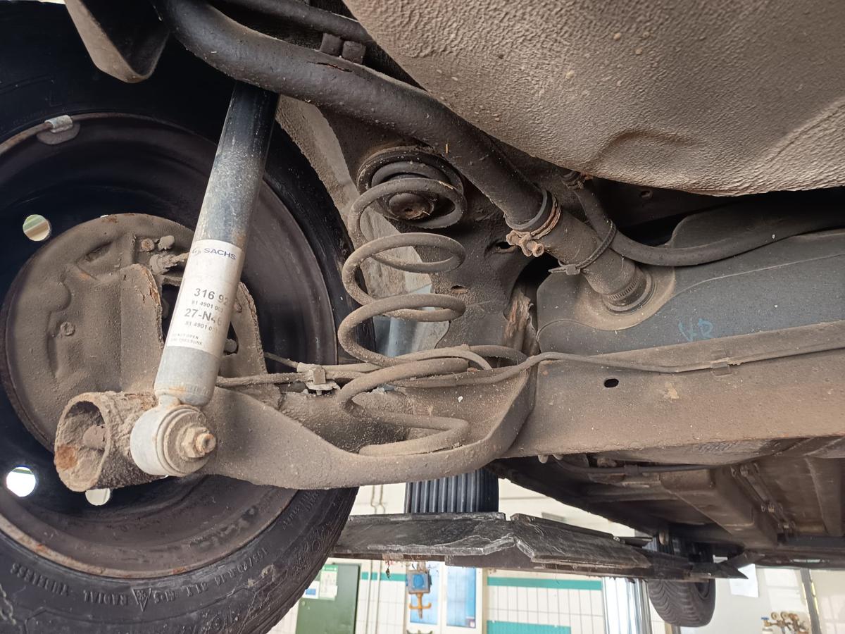 Agila B original Hinterachse trommelgebremst f&uuml;r K12B 1,3l 63kW 111tkm Bj 2008