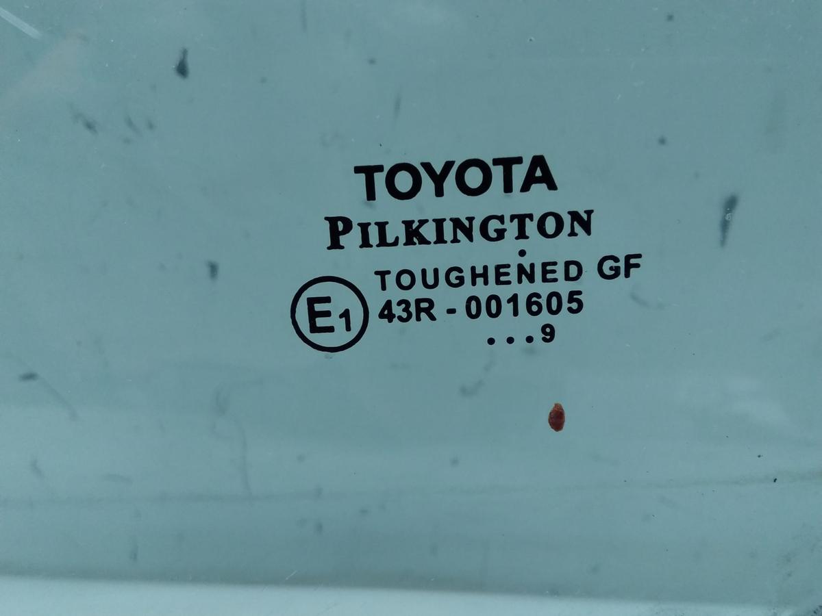 Toyota Avensis T27 T&uuml;rscheibe vorn links gr&uuml;ncolor Bj.2009