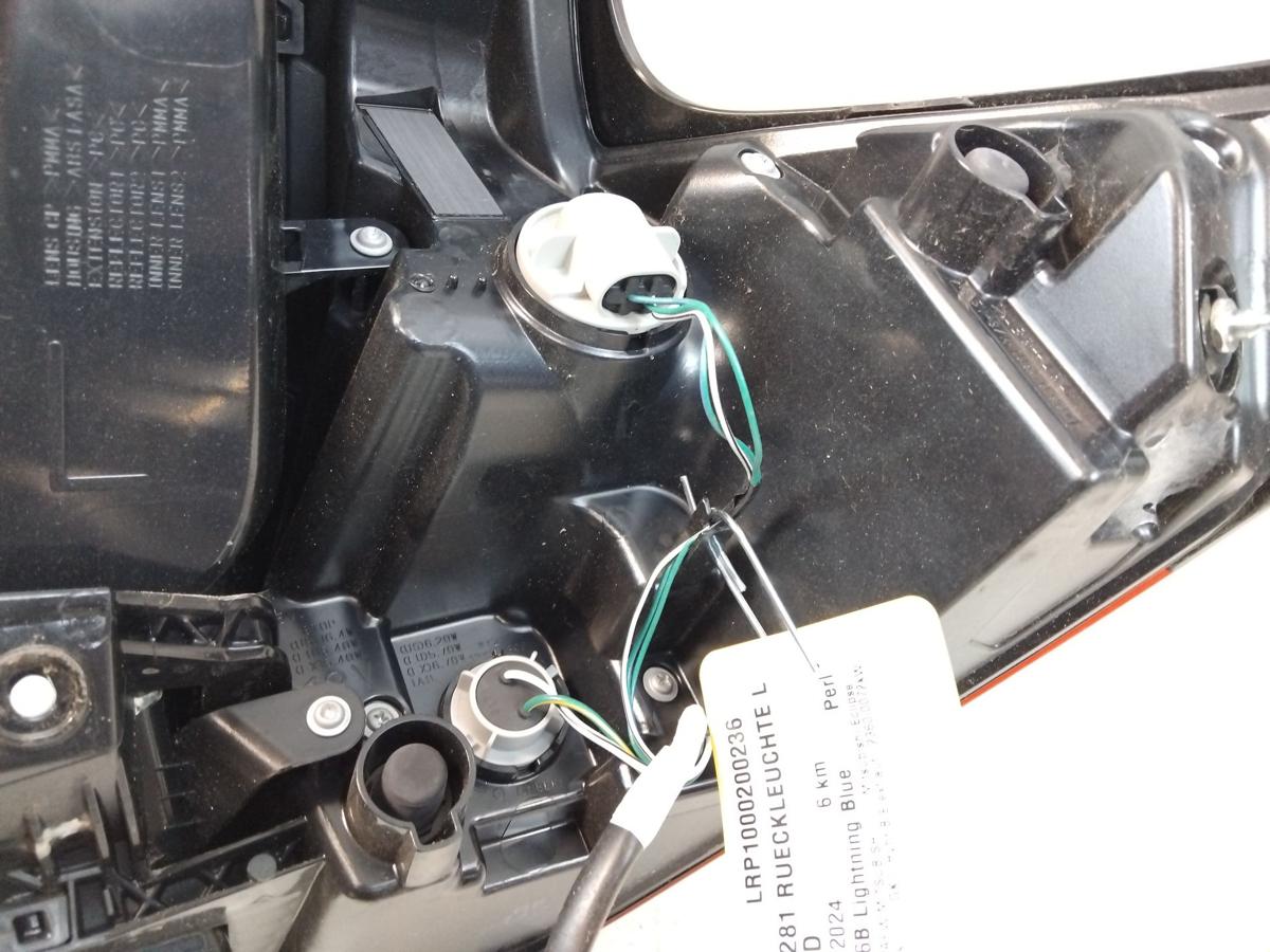 Mitsubishi Eclipse Cross original R&uuml;ckleuchte Schlussleuchte links Teil-LED 2024