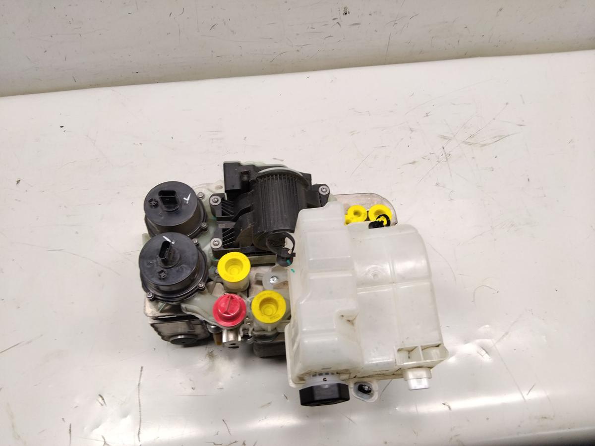 Tesla Model Y RWD original Wärmtauscher Super Manifold 11625000-A1-B Bj.2023
