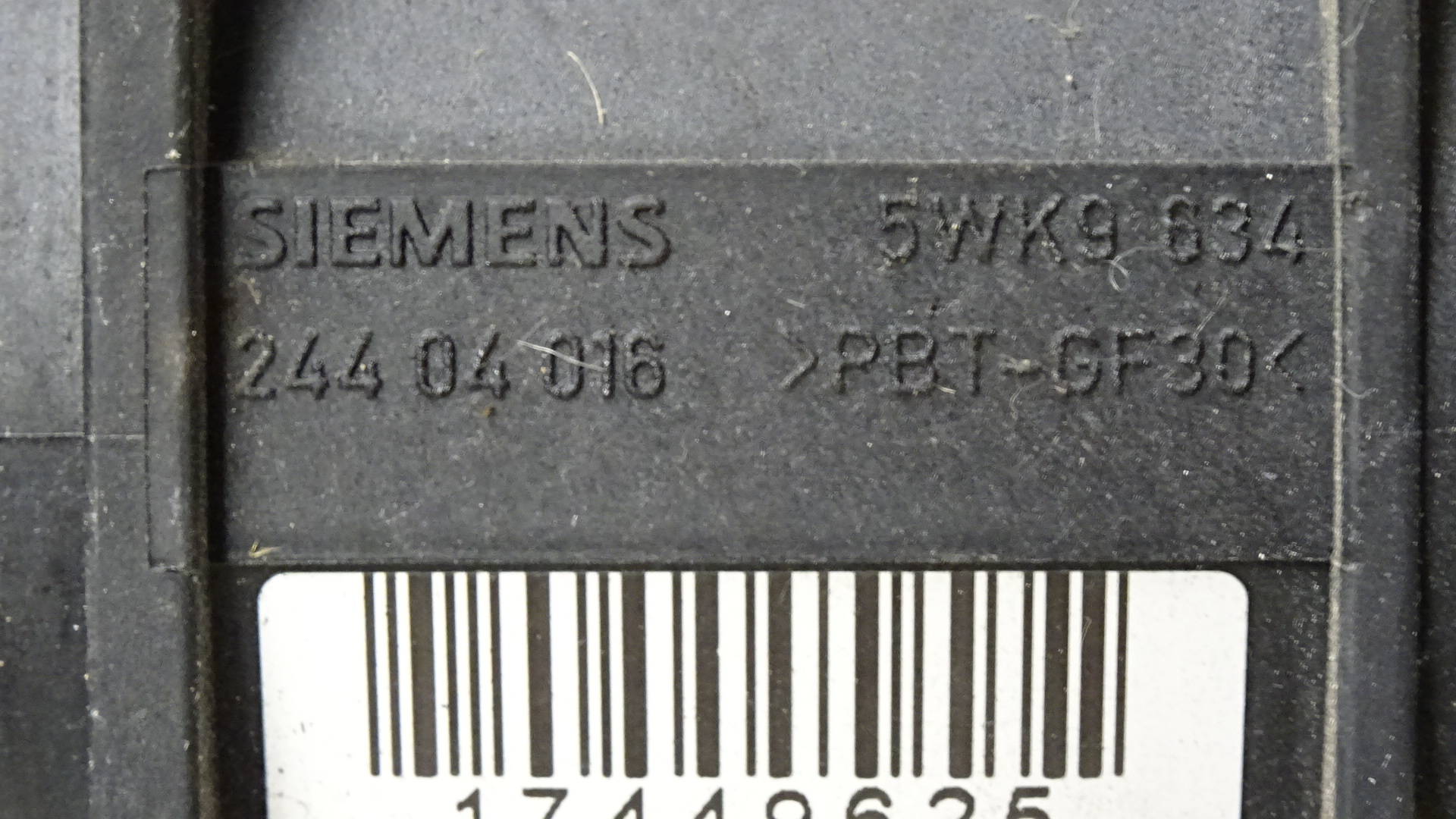 Opel Vectra C Limo F68 BJ2005 Luftmassenmesser 2,2 114KW 24404016 5WK9634