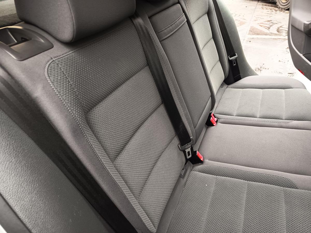 VW Golf V original Rücksitzbank Fond hinten Stoff schwarz Bj 2005