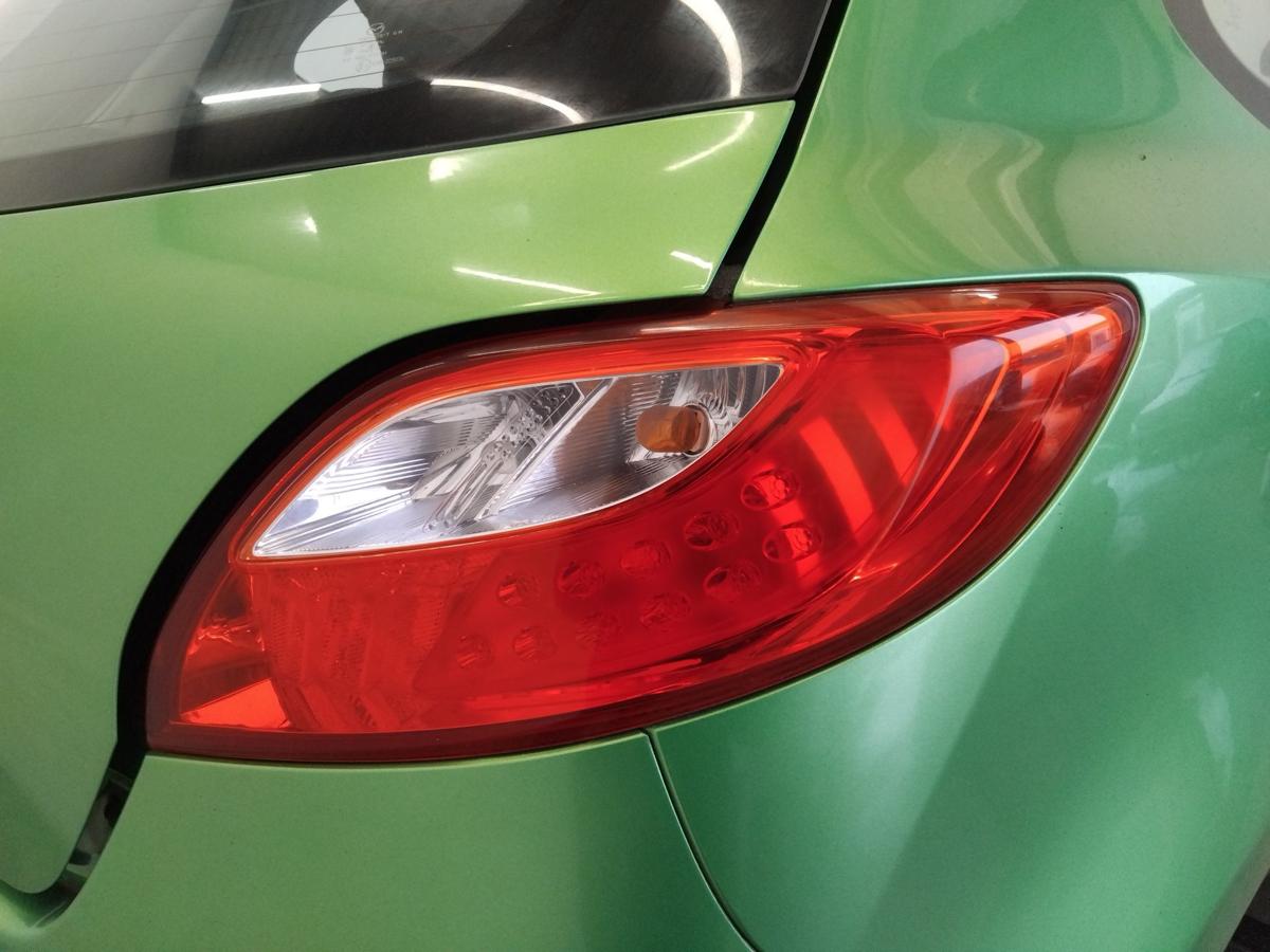 Mazda 2 DE original R&uuml;ckleuchte Heckleuchte rechts BJ2008