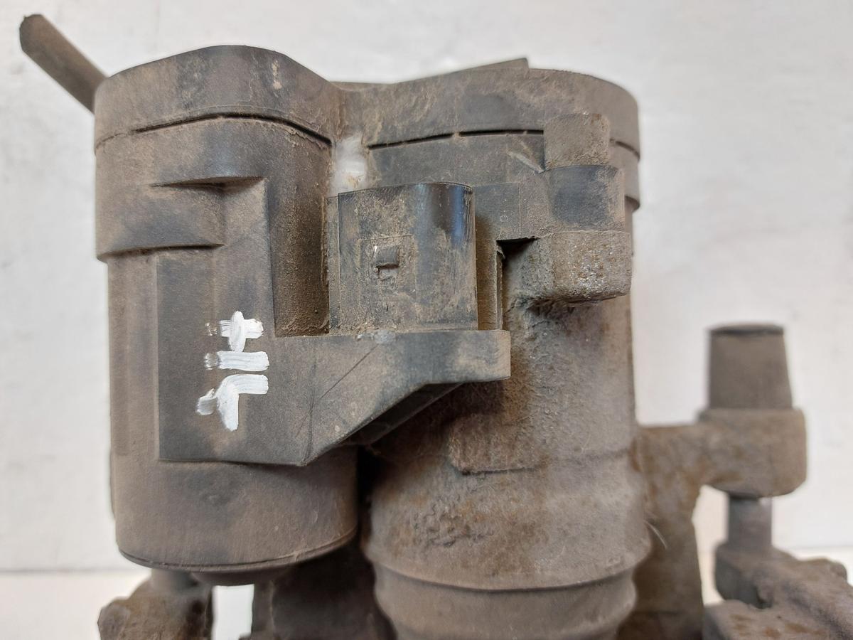 VW Passat 3G B8 Bremssattel hinten links Bremszange elektrische Parkbremse 300mm