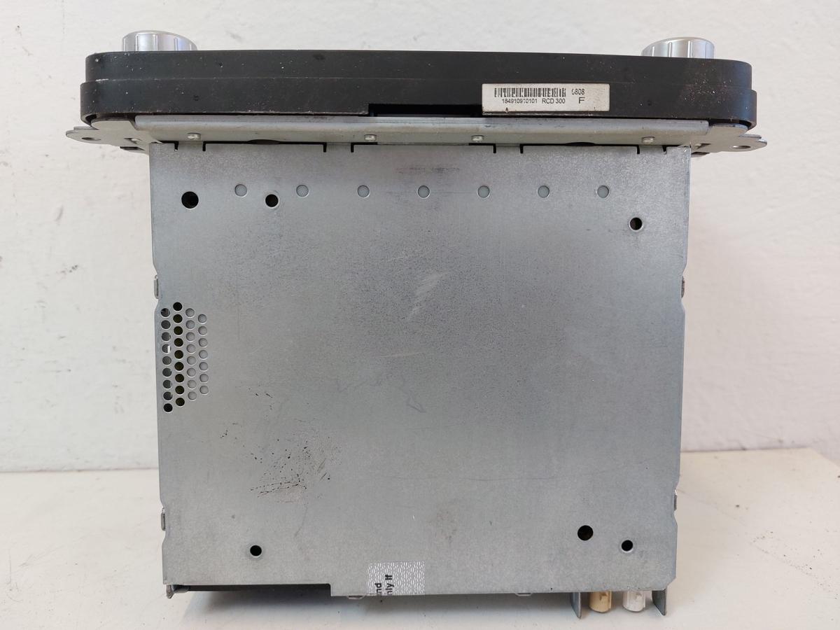 VW Golf 5 Variant Radio Autoradio RCD 300 Originalteil kein Code vorhanden