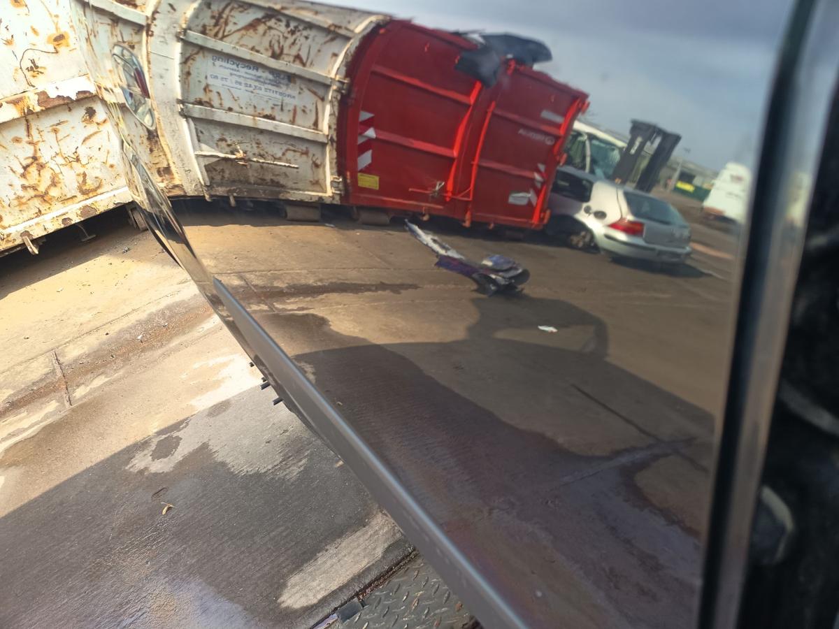 Kia Rio II 5t&uuml;rer original T&uuml;r hinten rechts Fond Midnight Black Bj 2009