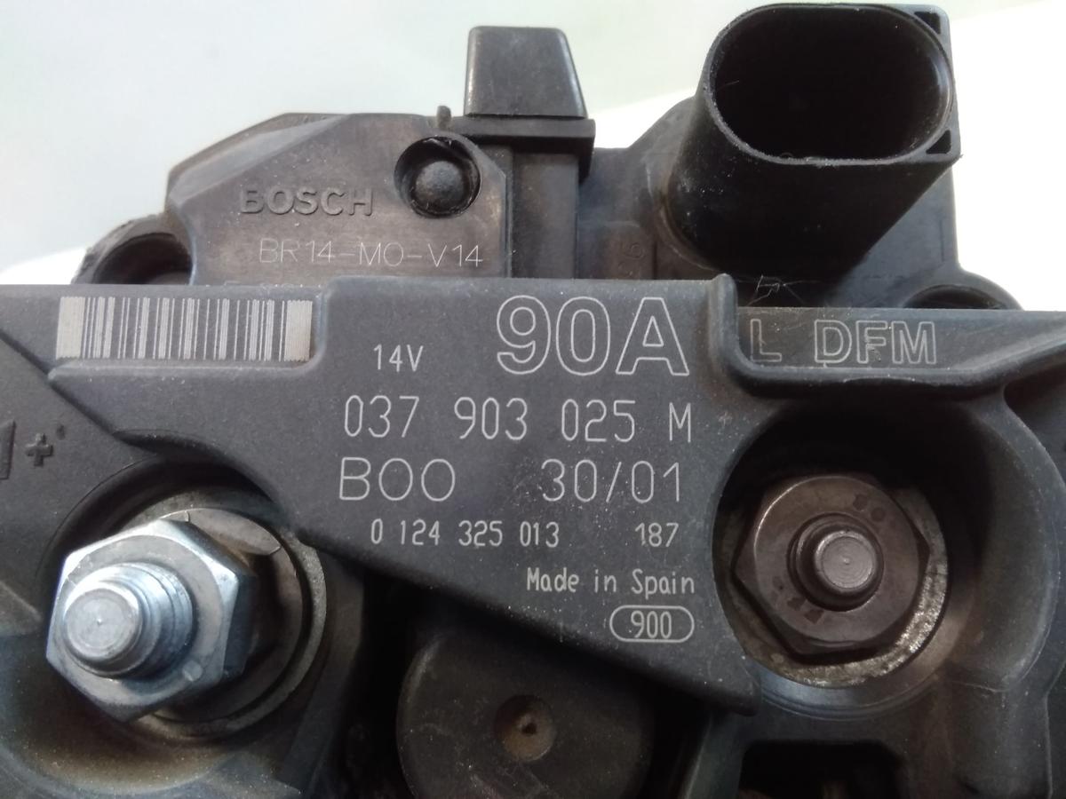 VW Polo 9N1 original Lichtmaschine Generator 90A 037903025M Bosch BJ2001