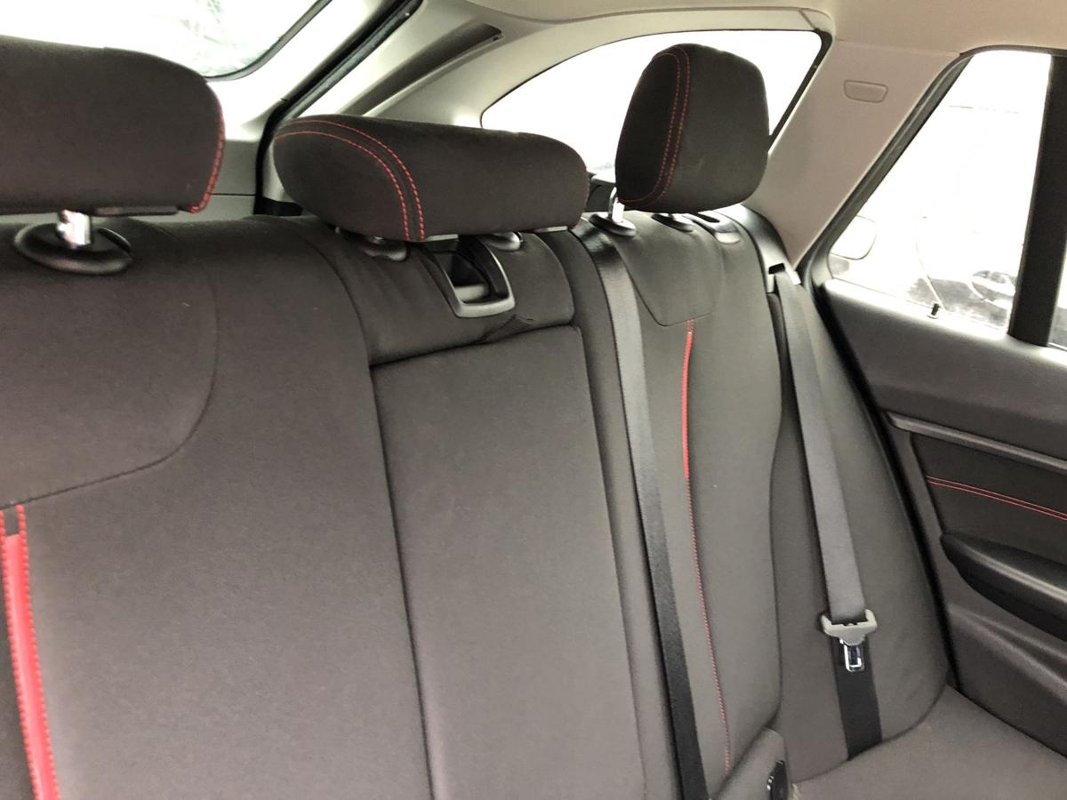 BMW 3er F31 Kombi Sportline Sitzbank R&uuml;cksitzbank R&uuml;ckbank R&uuml;cksitz roten N&auml;hte