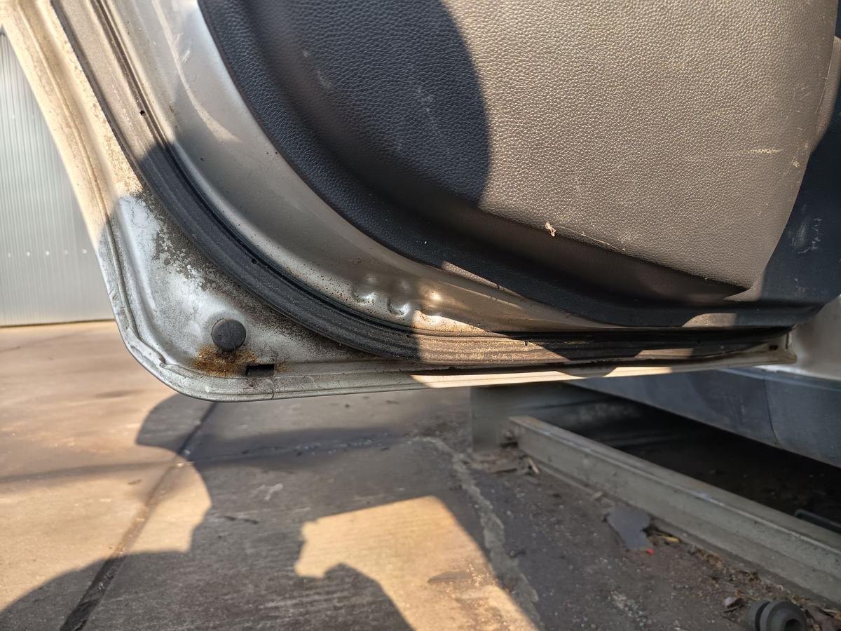 Suzuki Ignis II X45 orig Tür hinten links mit Anbauteilen ZCC Silky Silver met