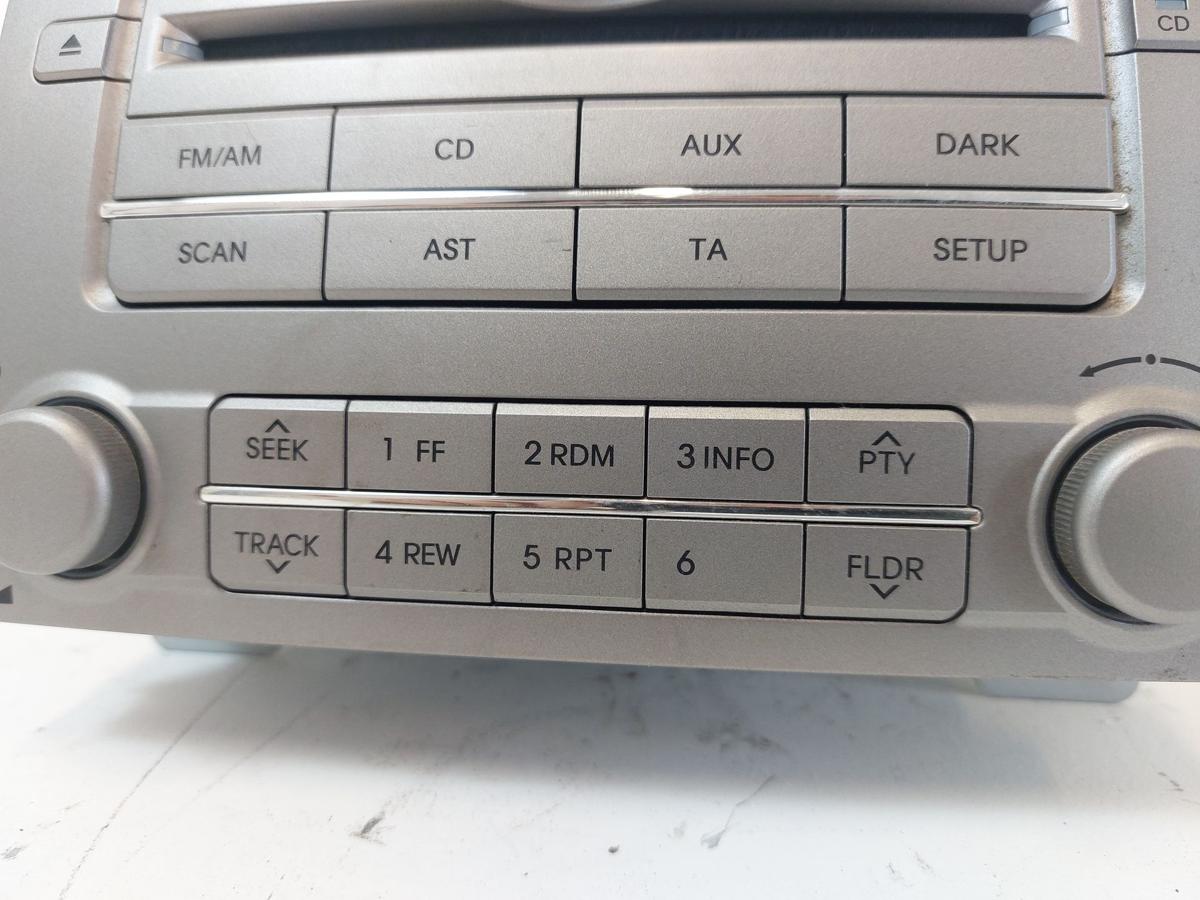 Hyundai i20 PB Radio Autoradio mit CD OEM kein Sicherheits Code vorhanden