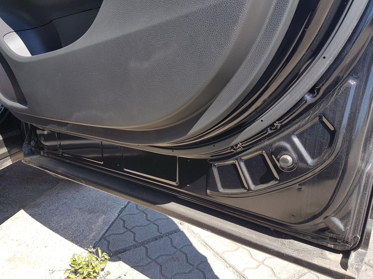 Mitsubishi Eclipse Cross T&uuml;r vorn rechts Bj2023 in X42B Amethyst Black Pearl