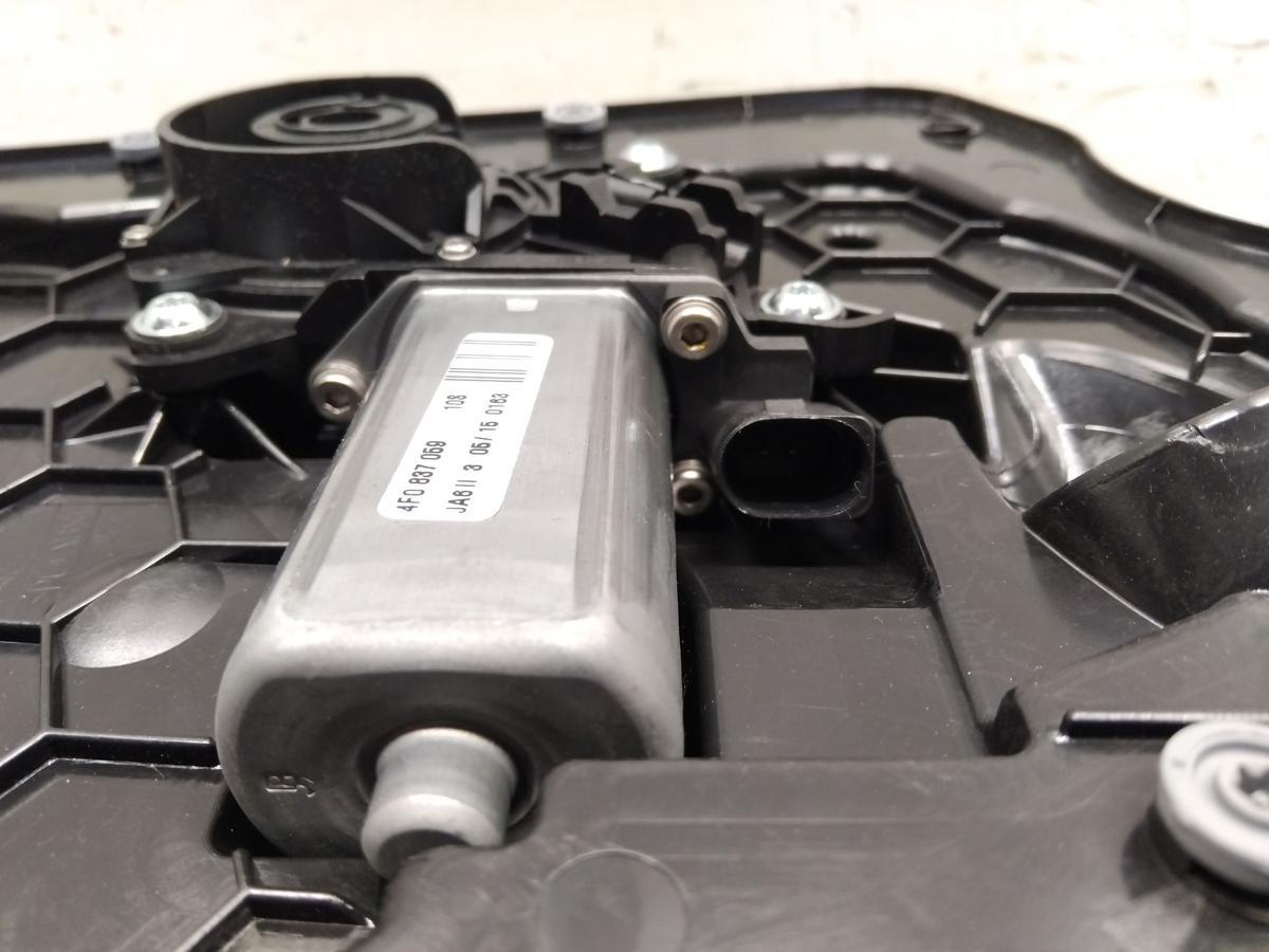 Audi A8 D4 4H orig Stellmotor Softclose Zuziehhilfe vorn links 4F0837059 BJ2015