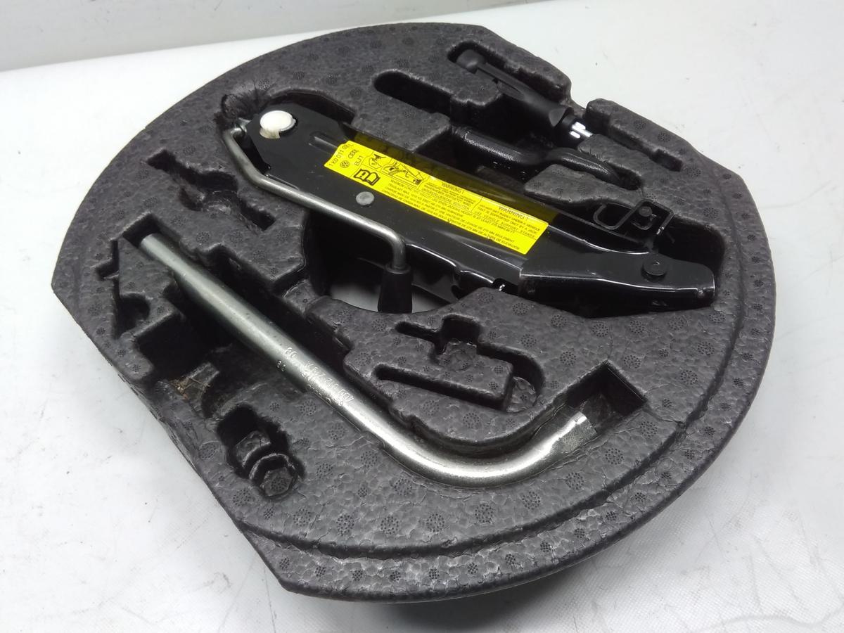 VW Golf 6 original Wagenheber Abschlepp&ouml;se Schaumstoffbox 1K0011031L BJ2009