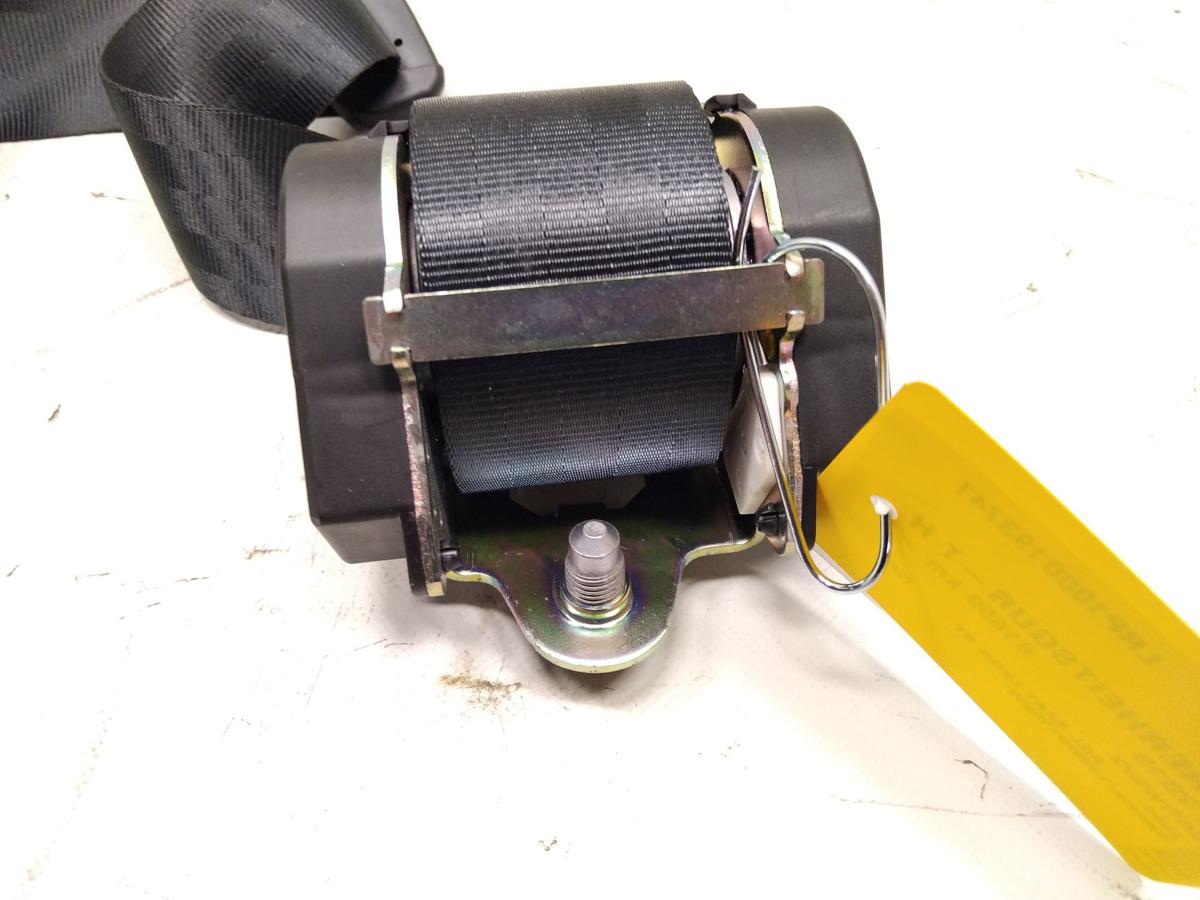Seat Leon ST 5F original Sicherheitsgurt hinten 5F0857805CRAA Bj.2019