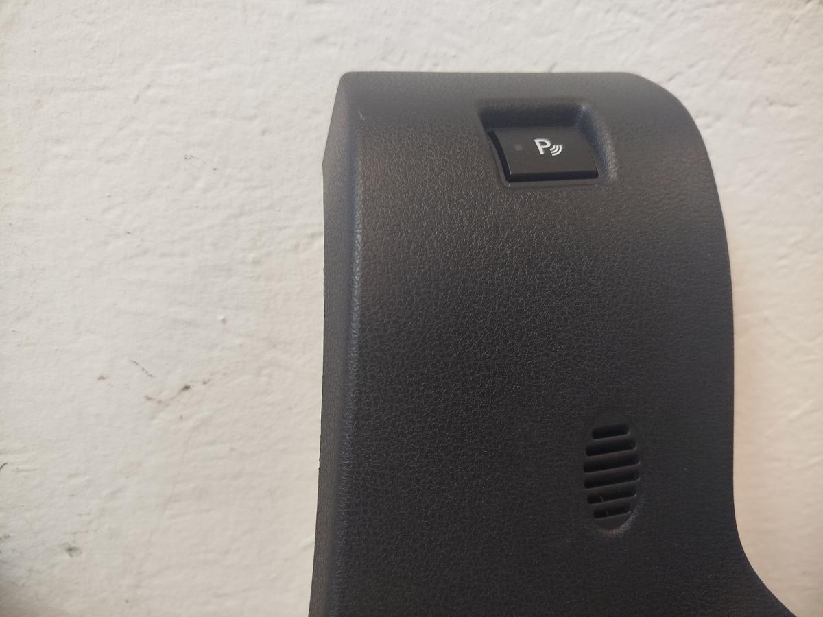 Nissan Leaf ZE1 40kWh Verkleidung Armaturenbrett unten links neben Lenks&auml;ule